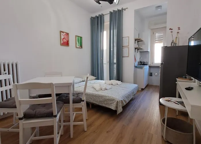 Casa Five Next To Metro