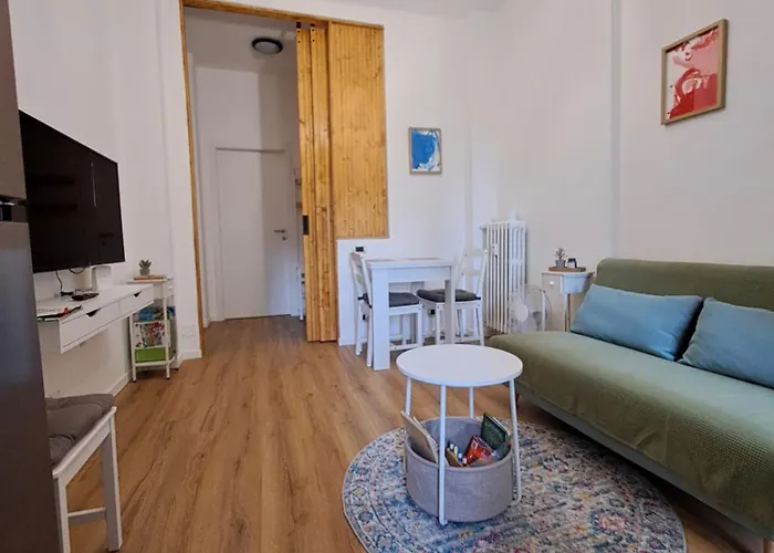 Casa Five Next To Metro Daire *